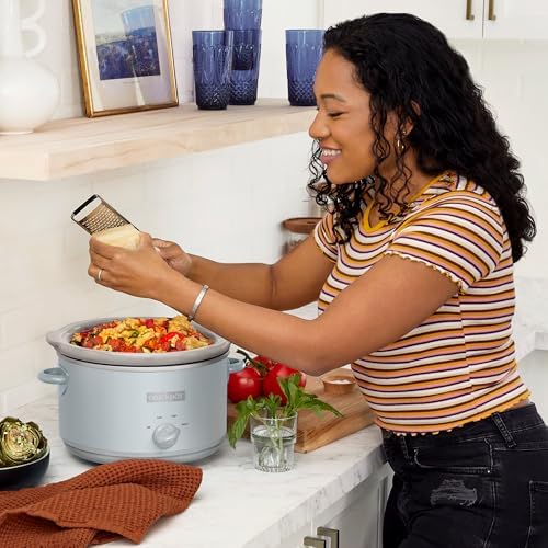 4.5 Quart Manual Slow Cooker – Macaroon Blue - Curated Catalog T6